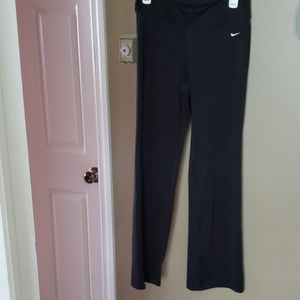 Women's Nike M yoga pamts
